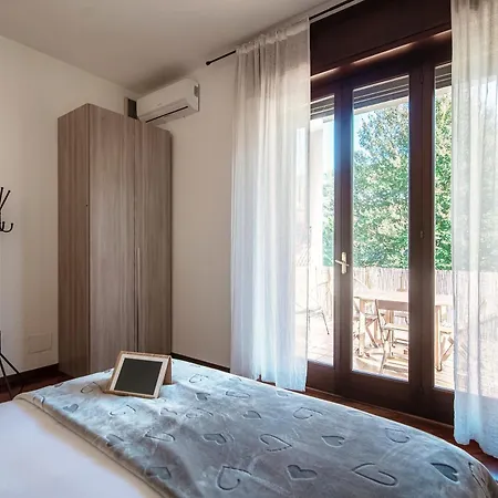 Feel @ - By Myhomeincomo *