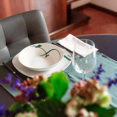 Feel @ - By Myhomeincomo * Como